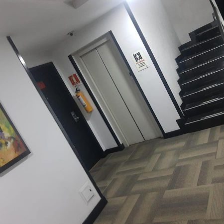 Tower - Embajada Americana Hotel Богота Екстериор снимка