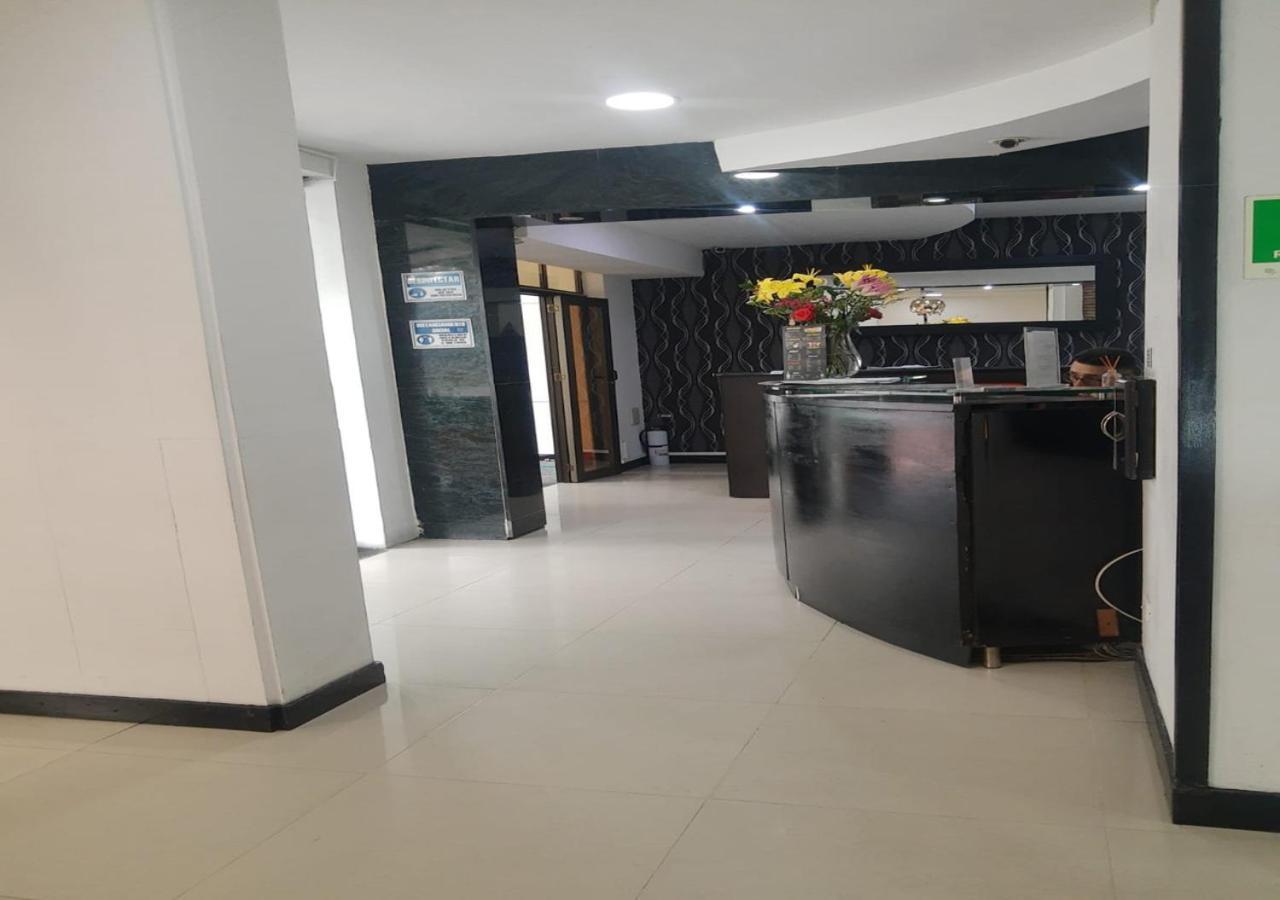 Tower - Embajada Americana Hotel Богота Екстериор снимка
