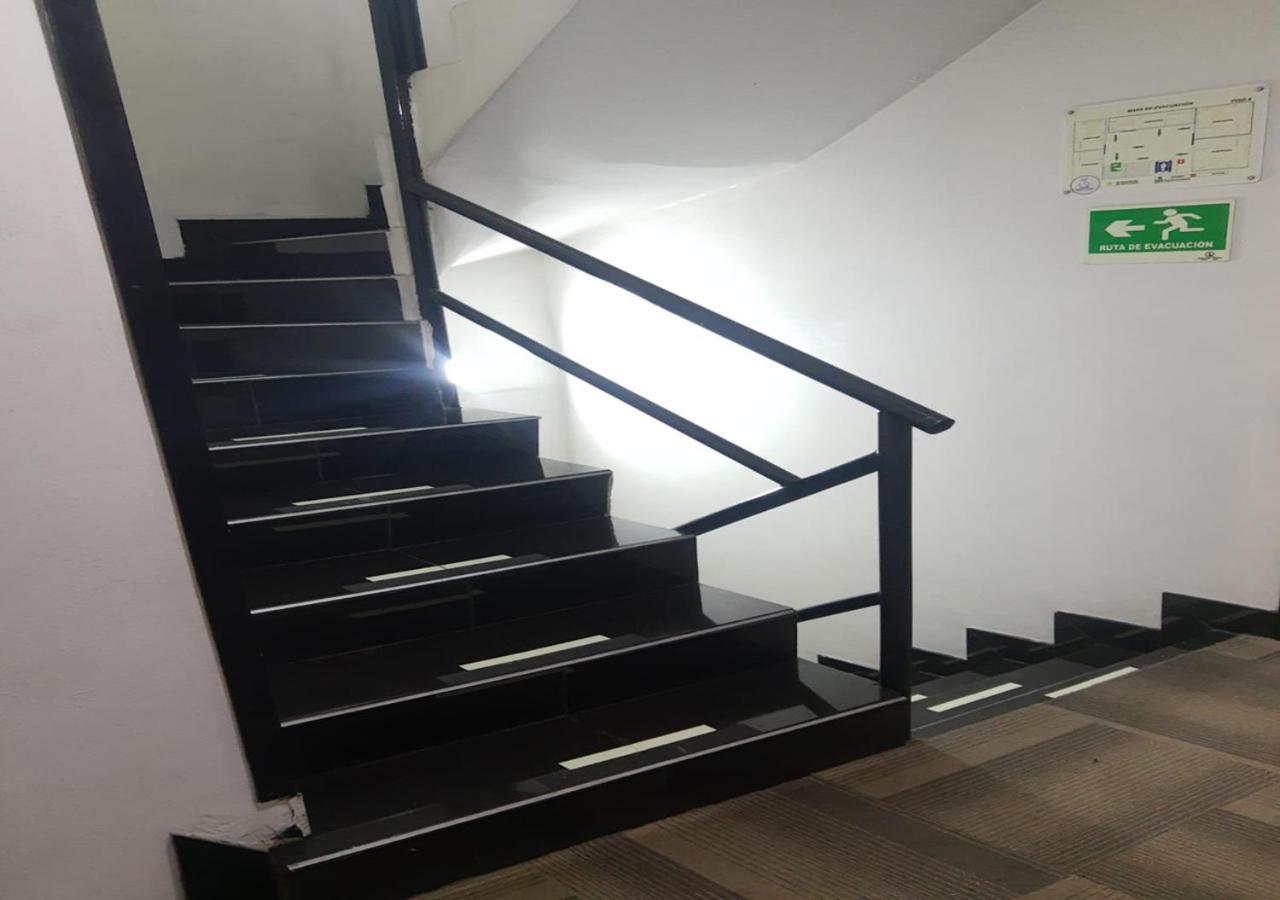 Tower - Embajada Americana Hotel Богота Екстериор снимка