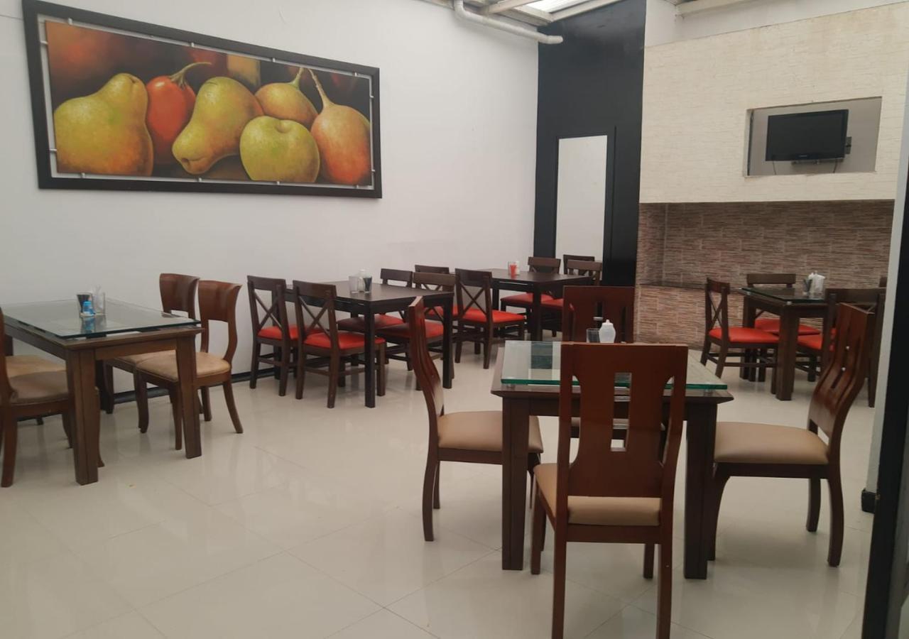 Tower - Embajada Americana Hotel Богота Екстериор снимка
